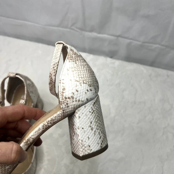 Lexi & Abbie Mindy Ankle Strap Chunky Heel Pointed Toe Pumps Size 8 - Picture 4 of 11